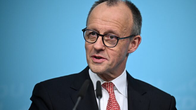 μερτς-η-ευρώπη-θα-τείνει-πάντα-χείρα-σ-564049045