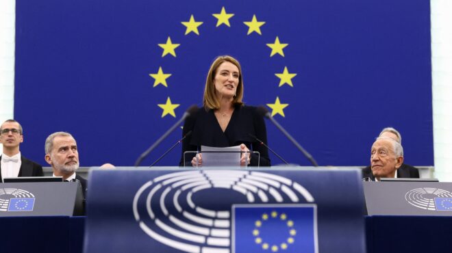 ρομπέρτα-μέτσολα-η-ε-ε-ξεμπλοκάρει-την-564036871