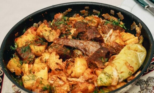 μουγκλαμά-το-στιφάδο-του-λορί-με-ξινολ-564051193