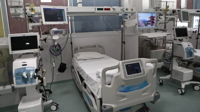 epelasi-tis-gripis-sta-giortina-trapezia-poliorkia-sta-nosokomeia-564006769