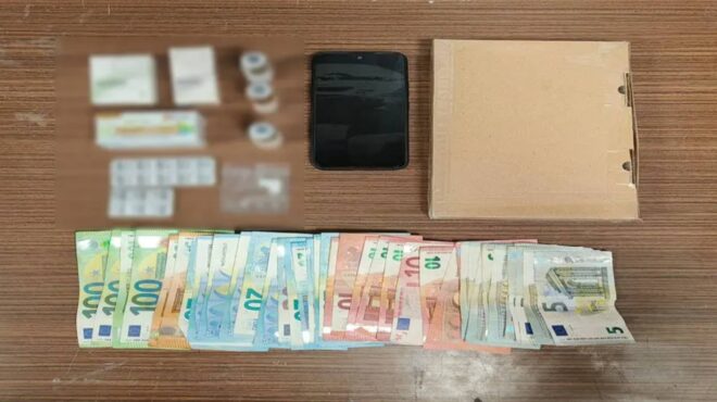 αττική-συνελήφθη-άνδρας-που-εισήγαγε-564018931