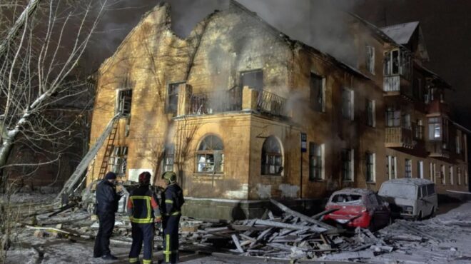 κοντά-στα-σύνορα-της-ουκρανίας-με-το-να-564012943