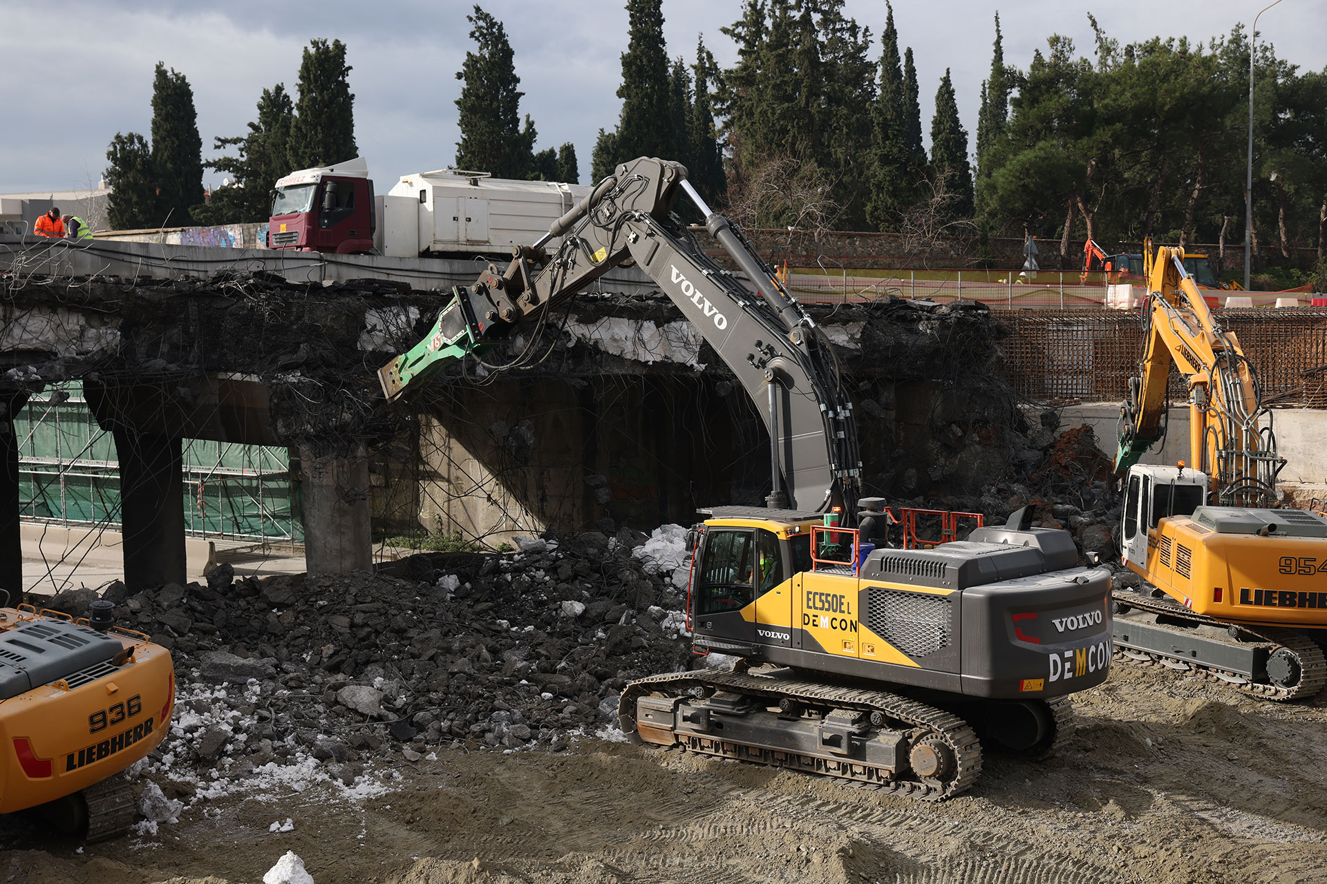 Θεσσαλονίκη: Κατεδαφίζεται η γέφυρα Πανοράματος-1