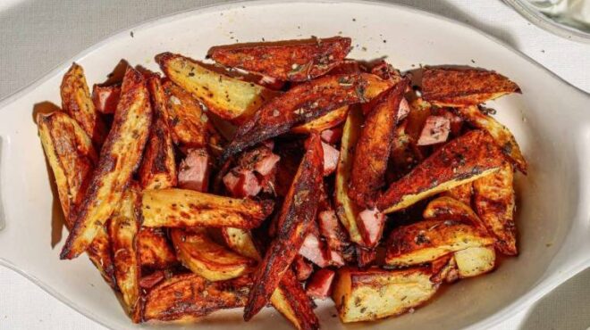 πατάτες-φούρνου-με-φασκόμηλο-μπέικον-564010852