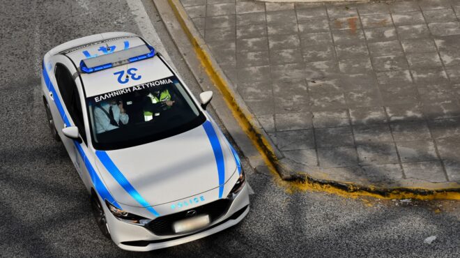 πεύκη-δύο-ανήλικοι-άρπαξαν-από-συνομη-564003025