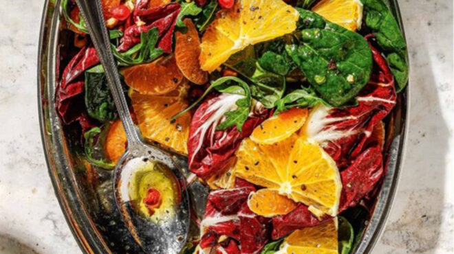 πράσινη-σαλάτα-με-εσπεριδοειδή-ρόδια-564028654