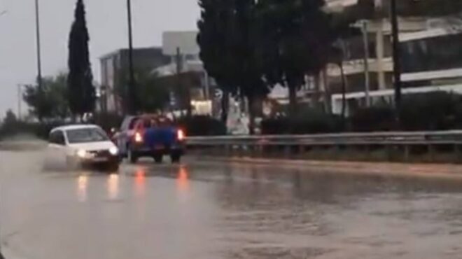 κακοκαιρία-ποτάμι-η-βουλιαγμένης-μ-564042157