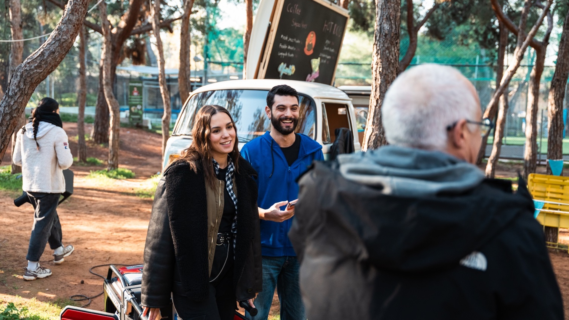Συνεχίζονται τα γυρίσματα της νέας σειράς του Alpha «Μπαμπά, σ’ αγαπώ»-1