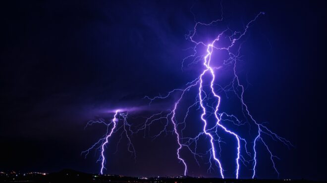 σε-κλοιό-κακοκαιρίας-η-χώρα-μπαράζ-112-564032263