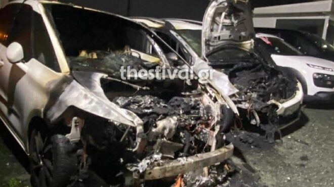 θεσσαλονίκη-φωτιά-σε-μάντρα-με-μεταχε-564048811