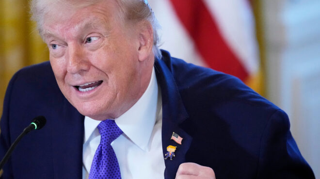 τραμπ-οι-ηπα-πρέπει-να-αποκτήσουν-τη-γρ-564015259