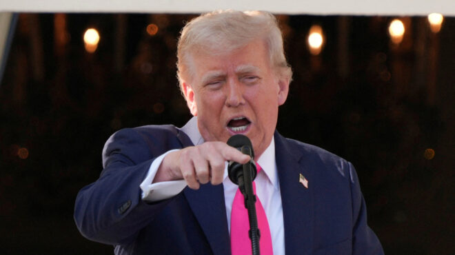 η-ελλάδα-στη-μέγγενη-των-διατλαντικών-564054313