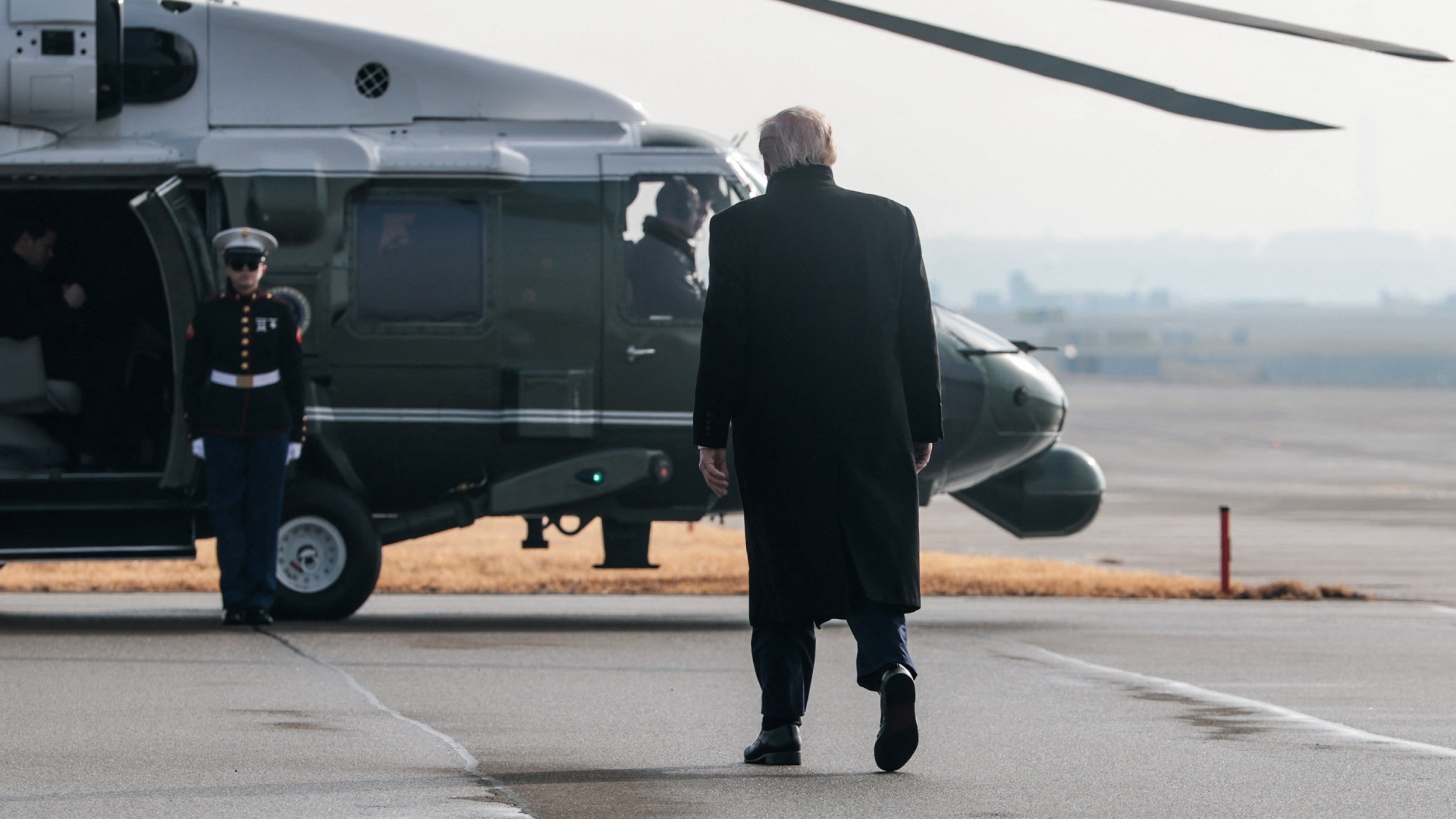 Στο Νταβός ο Τραμπ – Προς ακύρωση η συνάντηση με Μερτς-3