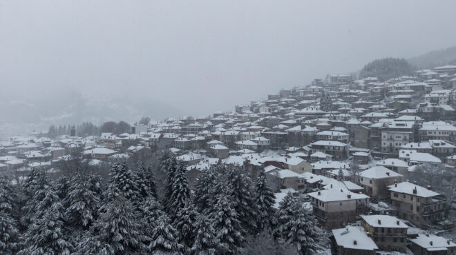 η-κακοκαιρία-καθυστερεί-την-αναχώρησ-564033121