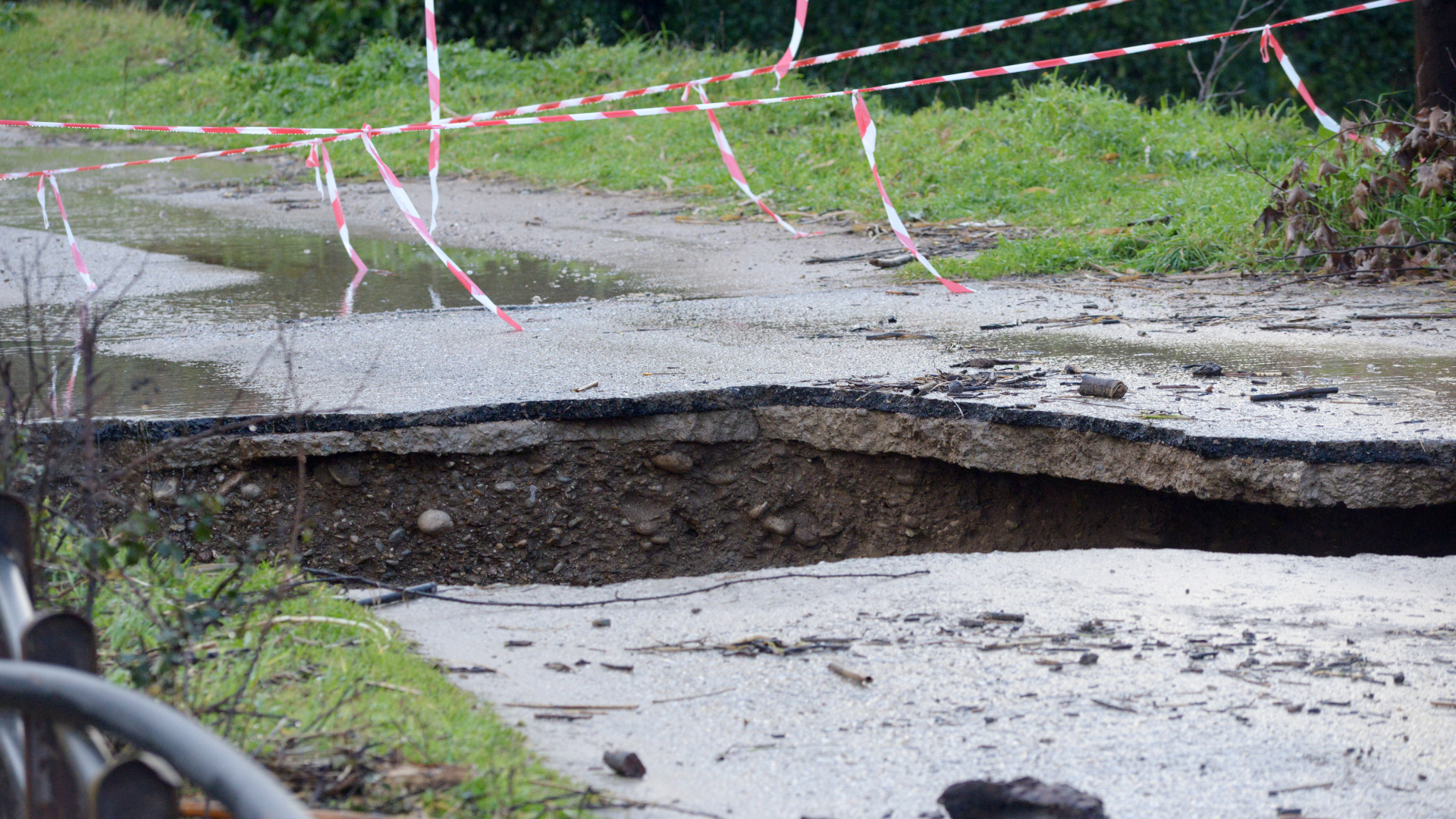 Κακοκαιρία: Σοβαρά προβλήματα από τις βροχοπτώσεις – Πώς θα εξελιχθούν τα φαινόμενα-3