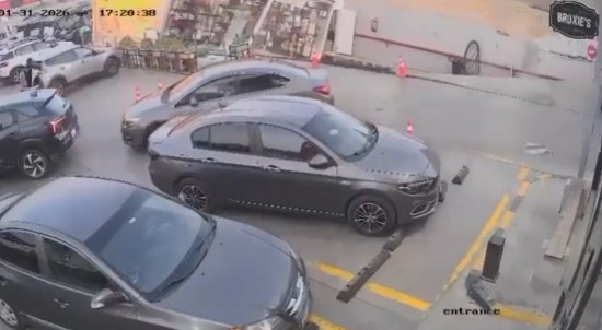 αίγυπτος-η-στιγμή-που-το-έδαφος-υποχωρ-564058336