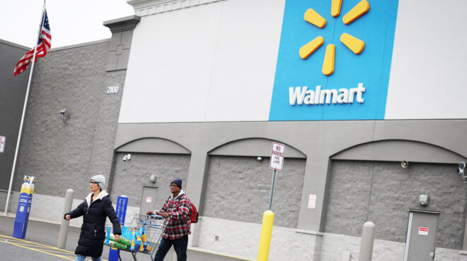 η-walmart-πρώτη-εταιρεία-λιανικής-με-αξία-1-τρ-564061552