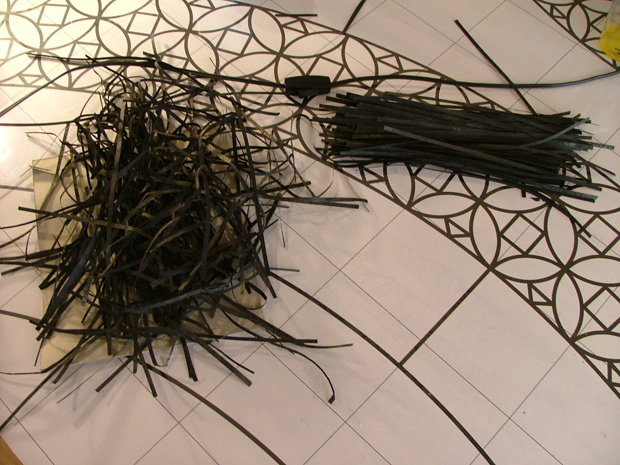 Νίκος Αλεξίου, «The End»: στην γκαλερί Ζουμπουλάκη, η τέχνη συναντά την απουσία-1