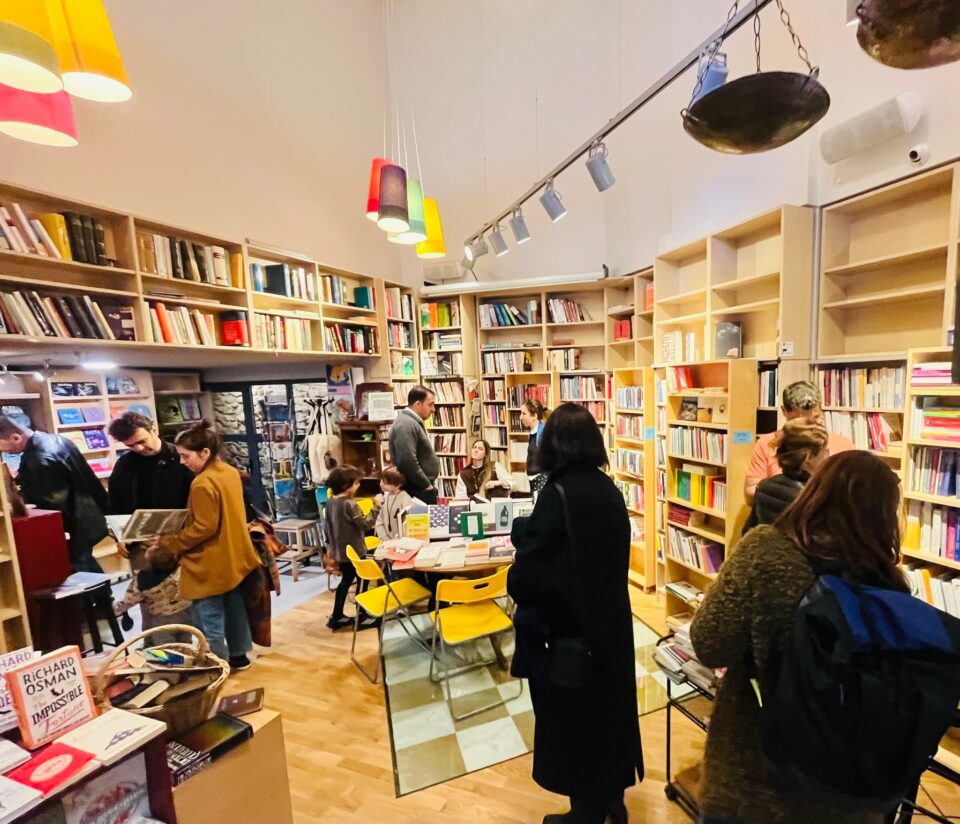 «Ηταν μια φωλιά στην καρδιά της γειτονιάς, που μας πότιζε λέξεις και ιδέες»-1