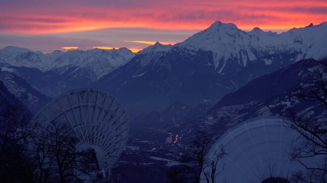 απειλούν-οι-κεραίες-του-ελον-μασκ-την-ε-564055627