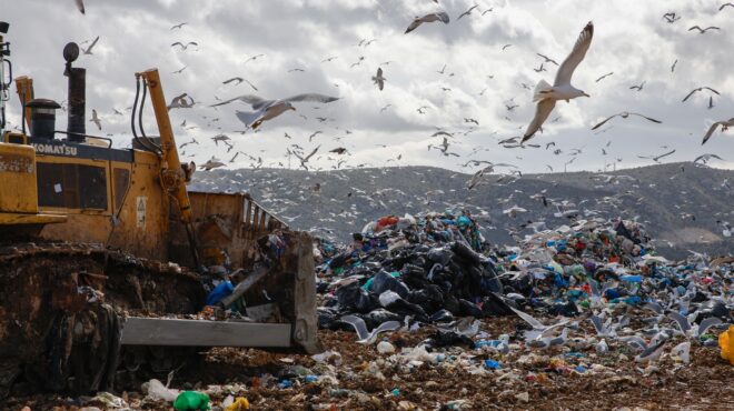 θάβουν-και-ξαναθάβουν-564078130