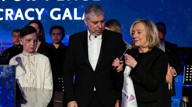 υπόθεση-επσταϊν-η-χίλαρι-κλίντον-κατα-564082069