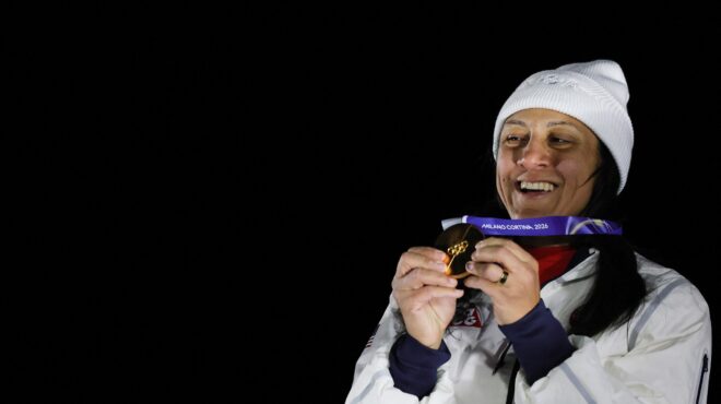 η-αλύγιστη-ψυχή-της-ελάνα-μέιερς-τέιλο-564082216