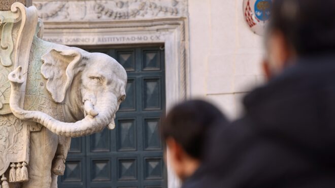 βανδάλισαν-διάσημο-γλυπτό-του-μπερνί-564084187