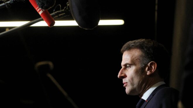 o-μακρόν-κάλεσε-την-e-ε-να-εγκρίνει-το-20ό-πα-564092296