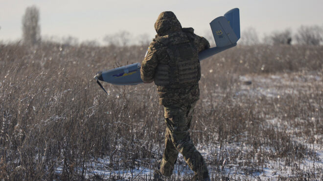 ελληνας-εκπαιδευτής-κανείς-να-μη-ζήσε-564092731