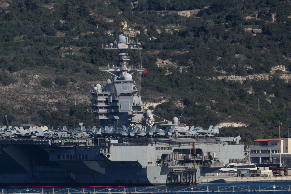 ΗΠΑ: Δύο αεροπλανοφόρα και 150 αεροσκάφη παίρνουν θέση μάχης κοντά στο Ιράν-1