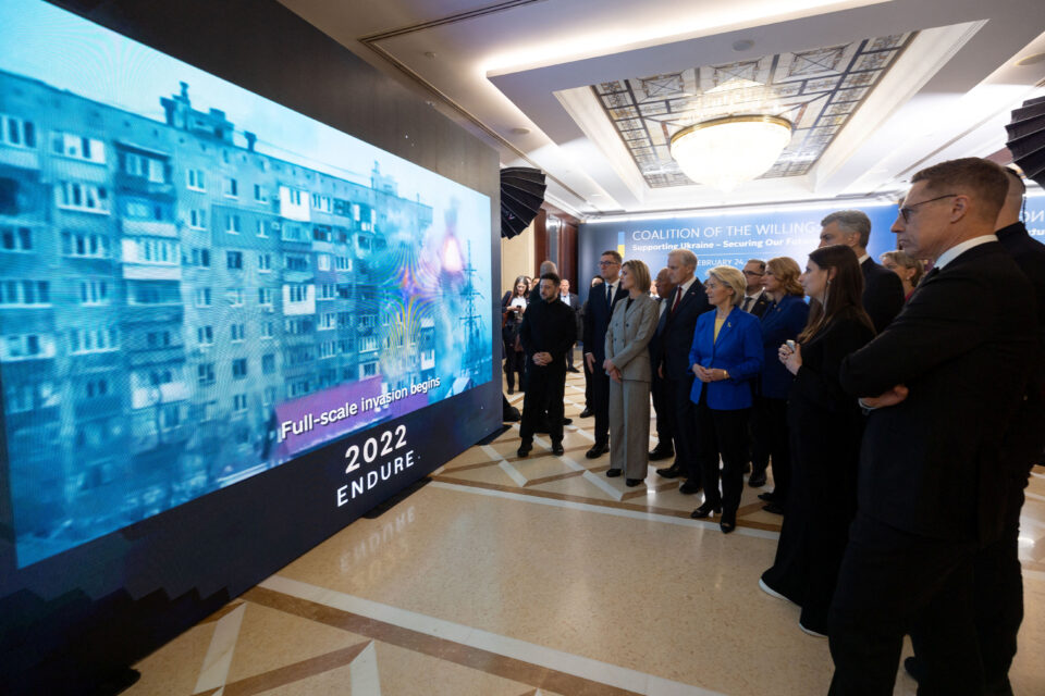 Τέσσερα χρόνια πολέμου στην Ουκρανία: Ο Ζελένσκι καλεί τους συμμάχους να συνεχίσουν τη στήριξη-3