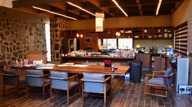 μέσα-στο-τελευταίο-καταφύγιο-του-ελ-μ-564094780