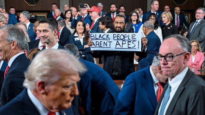 οι-μαύροι-δεν-είναι-πίθηκοι-αποβλήθ-564094855