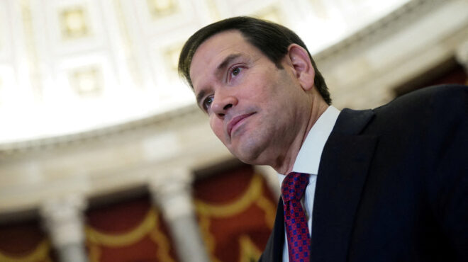 σκηνικό-πολέμου-στο-ιράν-με-το-δάχτυλ-564100777