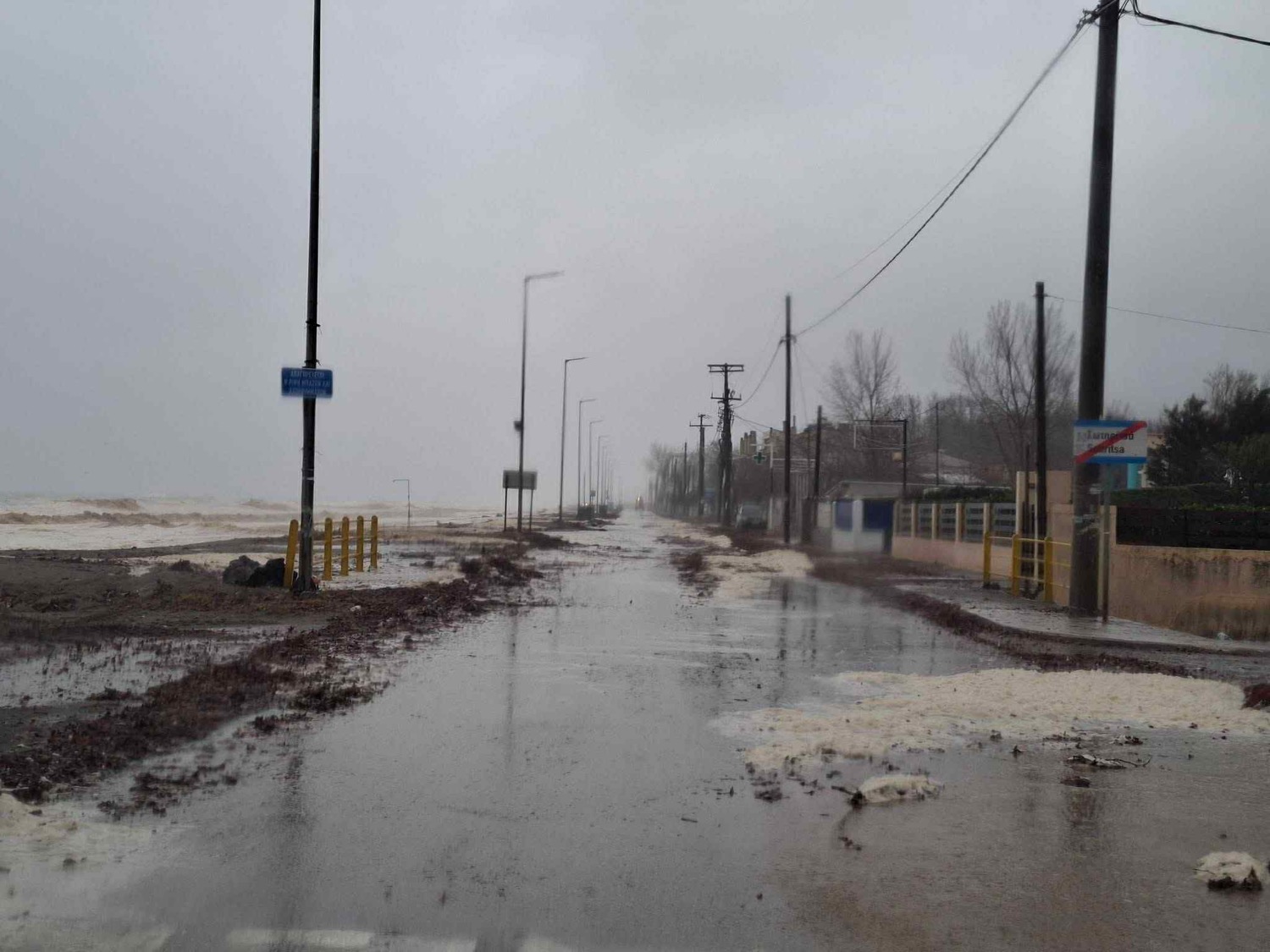 Προβλήματα από την κακοκαιρία: Πλημμύρες, απεγκλωβισμοί και κλειστά σχολεία-3