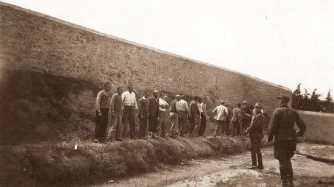 τρεις-φωτογραφίες-από-τη-στιγμή-της-εκ-564091249