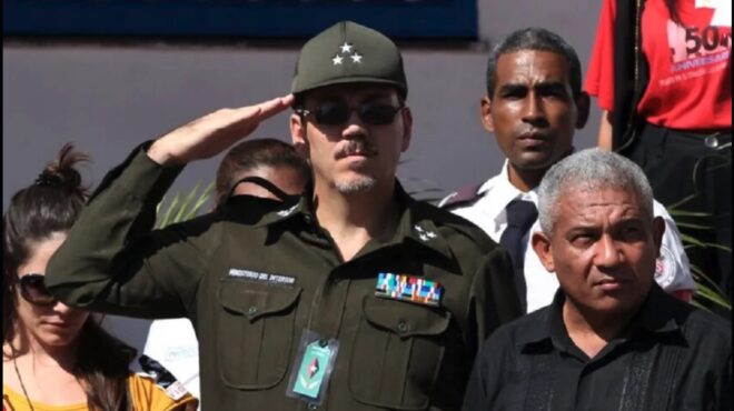 ηπα-κούβα-ο-γιος-του-ραούλ-κάστρο-στι-564058738