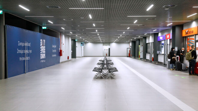 συνελήφθη-μεθυσμένος-επιβάτης-σε-πτή-564091675