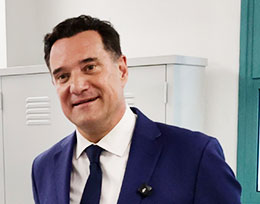 Θεωρείο: Ο Δένδιας στον «πρωινό καφέ»-1