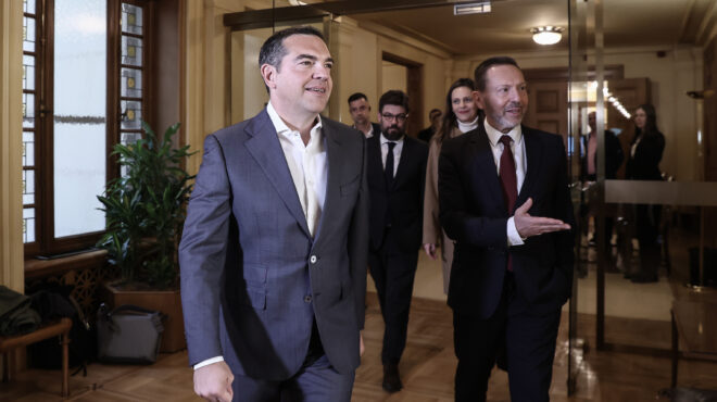 τσίπρας-κατά-στουρνάρα-διαπιστευτή-564076237