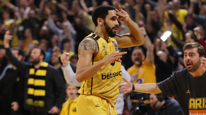 ελάιζα-μήτρου-λονγκ-ο-survivor-του-μπάσκετ-564056179