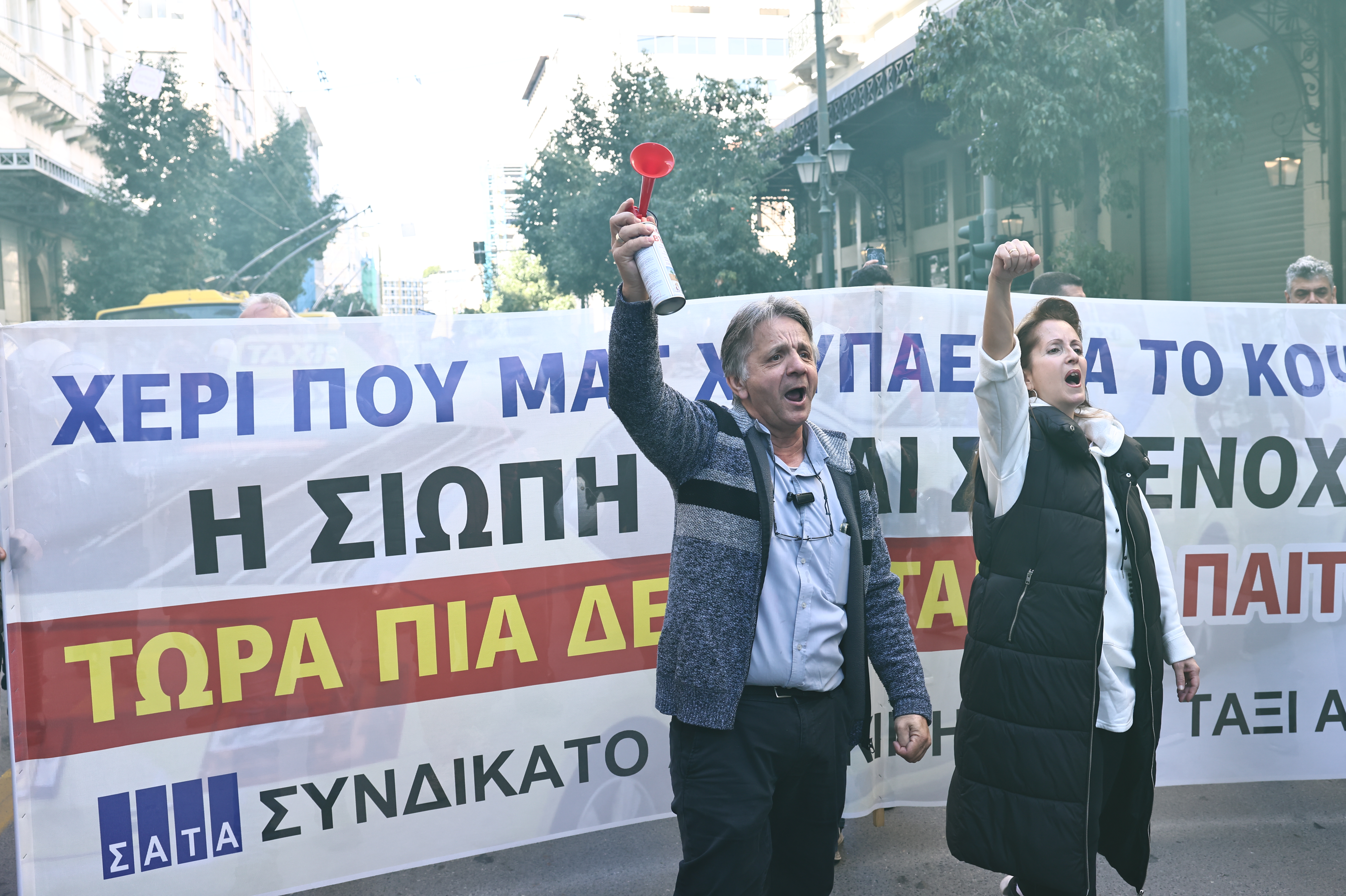 Aπεργία ταξί: Πορεία προς το Μαξίμου – Με απεργία διαρκείας προειδοποιεί ο πρόεδρος του ΣΑΤΑ-2