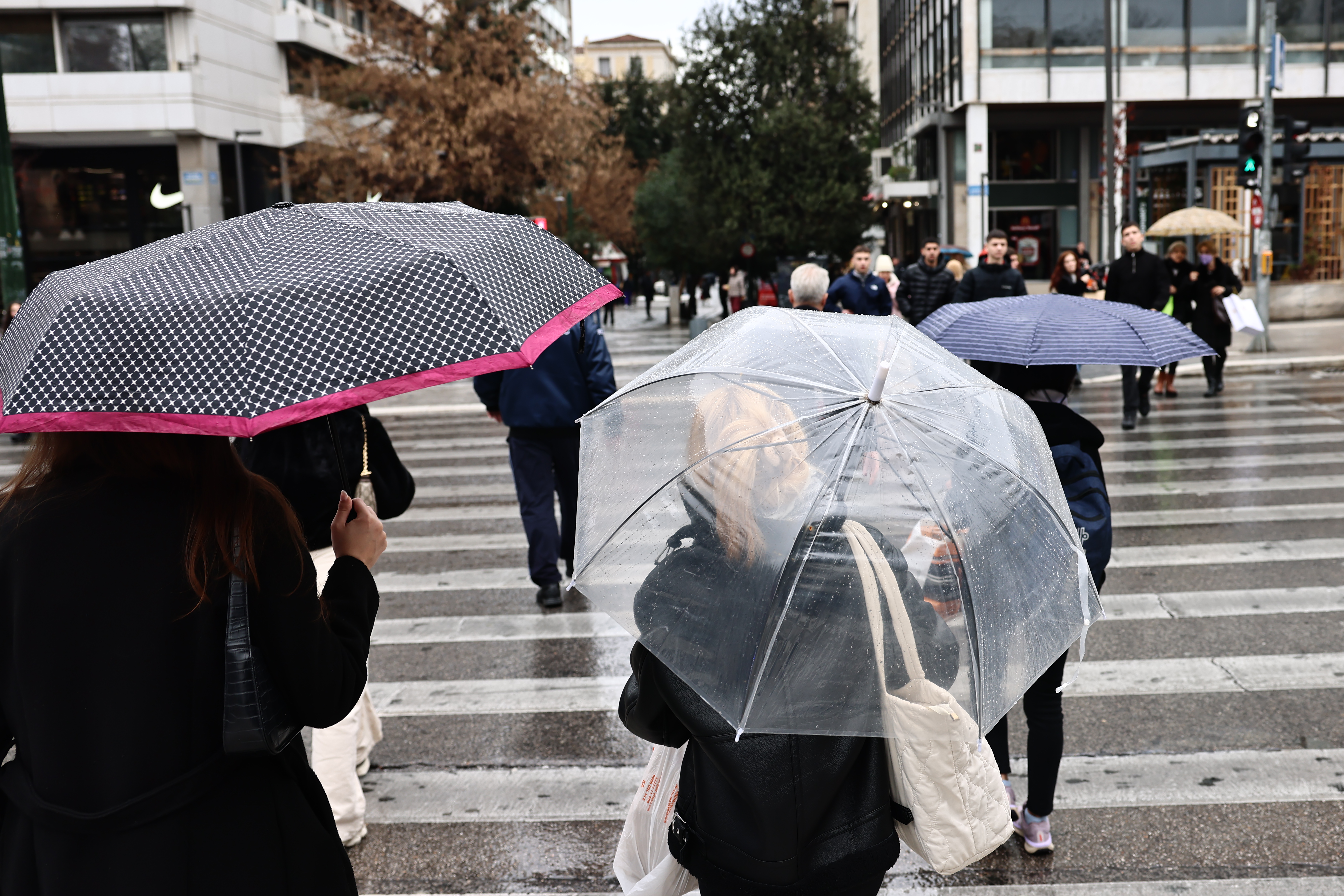 Κακοκαιρία: Σοβαρά προβλήματα από τις βροχοπτώσεις – Πώς θα εξελιχθούν τα φαινόμενα-1