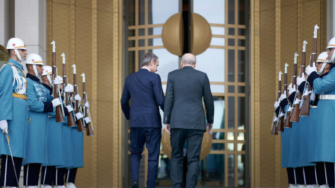 εντός-και-εκτός-τα-επόμενα-βήματα-μετά-564075883