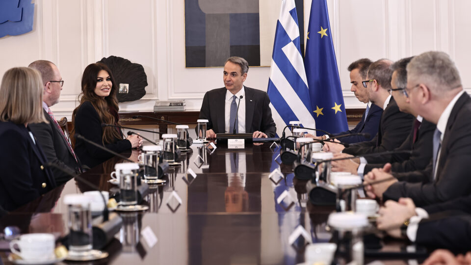 Μπήκαν οι υπογραφές μεταξύ Δημοσίου και Chevron – HELLENiQ ENERGY-1