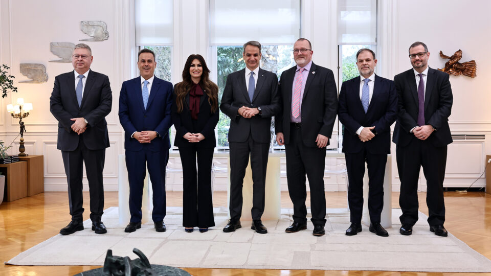 Μπήκαν οι υπογραφές μεταξύ Δημοσίου και Chevron – HELLENiQ ENERGY-2