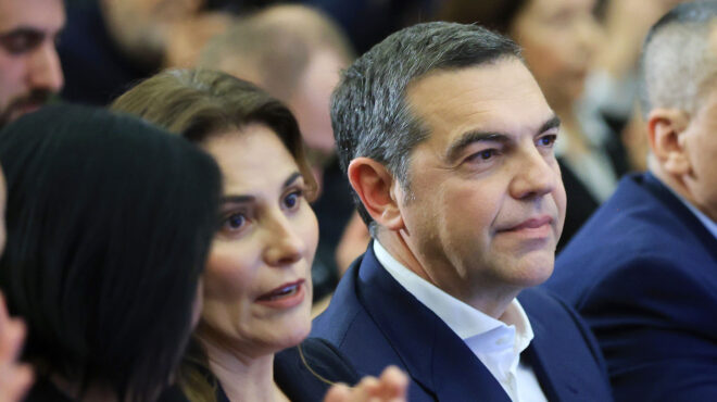 νέους-και-έμπειρους-αναζητεί-ο-τσίπ-564081847