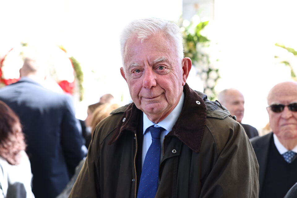 Αννα Ψαρούδα-Μπενάκη: Στο Α΄ Νεκροταφείο το «τελευταίο αντίο»-11