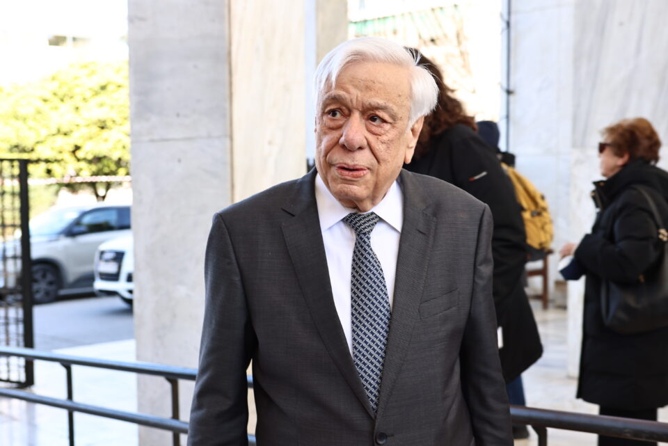 Αννα Ψαρούδα-Μπενάκη: Στο Α΄ Νεκροταφείο το «τελευταίο αντίο»-5